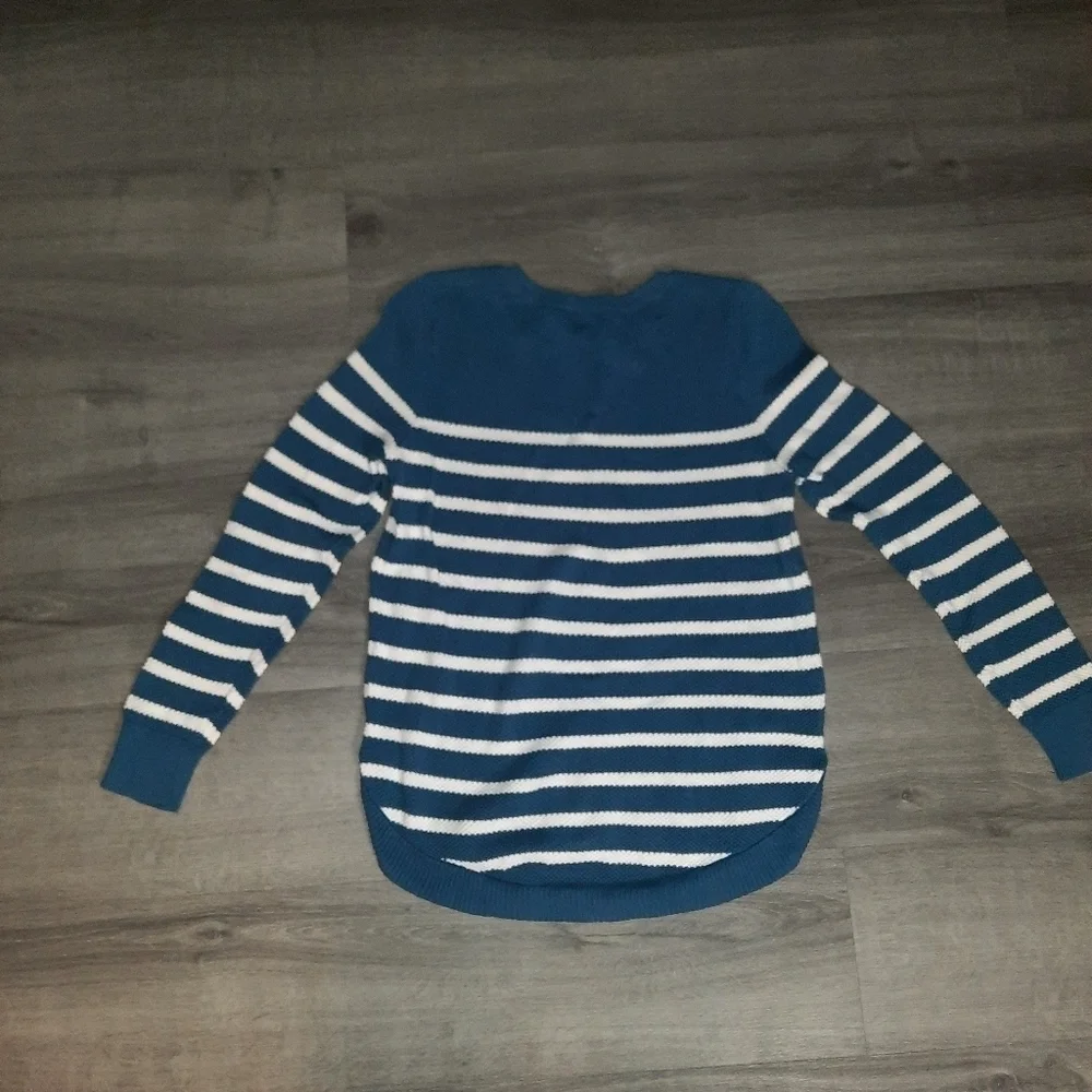 GAP Striped Sweater - Picture 4 of 4